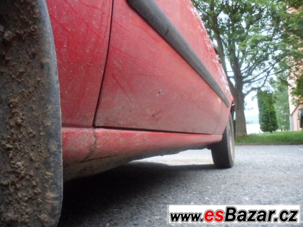 MAZDA 121 LEVNĚ – fotografie 6