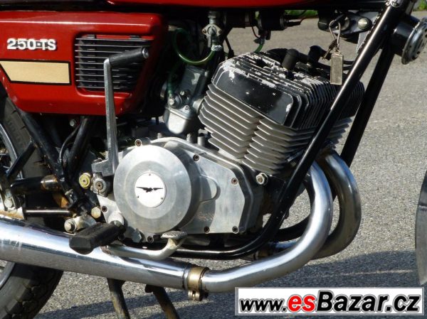 Moto Guzzi TS 250, silniční cestovní – fotografie 3