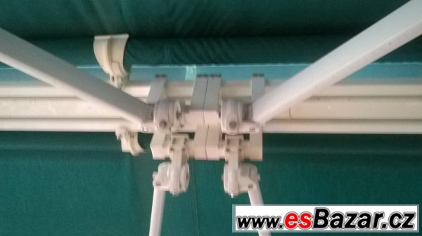 Markýza s elektrickým ovládáním – fotografie 3