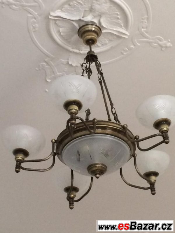 Lustry – fotografie 1