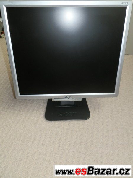 P4 2,8, 1 GB RAM, 250 GB HDD, 17" – fotografie 1