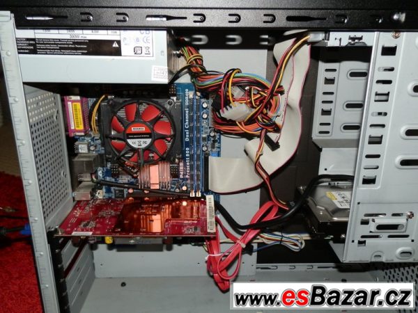 P4 2,8, 1 GB RAM, 250 GB HDD, 17" – fotografie 2