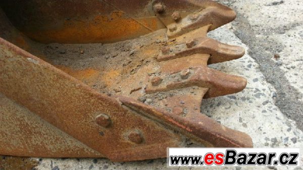 lopata 60 traktorbagr ,barva , Komatsu WB 93/97, – fotografie 5