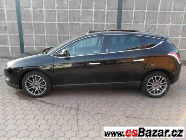 Lancia Delta 1.9 MJT Twinturbo – fotografie 3