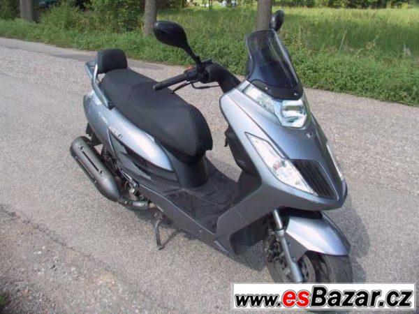 Kymco Yager GT 200i, skútr – fotografie 2
