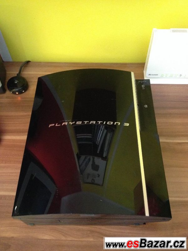 Playstation 3 115GB + 2x ovl. + hry – fotografie 2