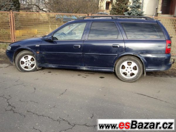 Opel Vectra B combi 1,8i 16V r. 01 – fotografie 2