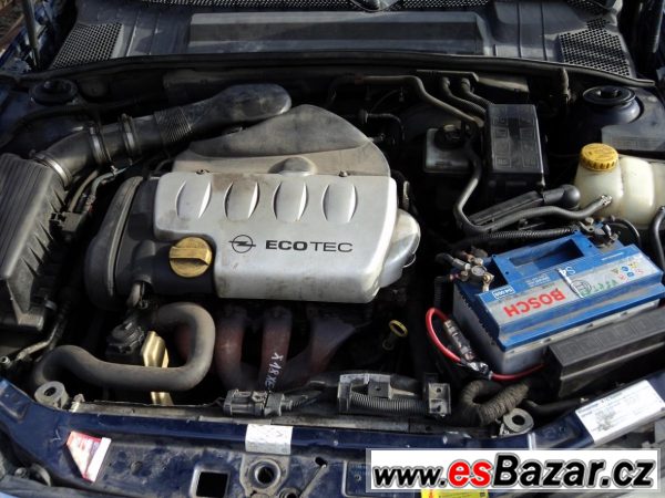 Opel Vectra B combi 1,8i 16V r. 01 – fotografie 4
