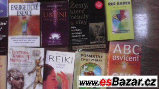 knihy a karty – fotografie 3