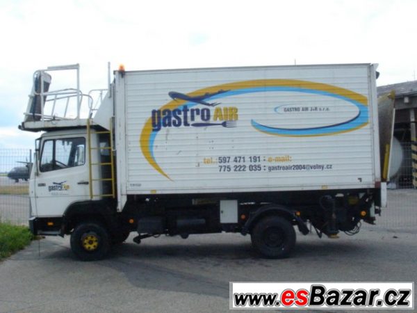 Mercedes cateringové vozidlo – fotografie 2