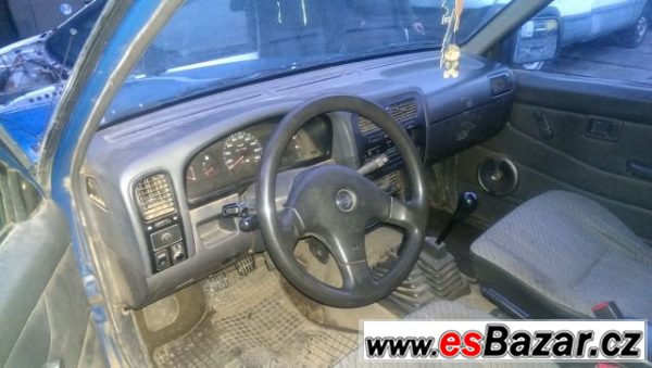 Nissan Double Cab 2.5D, r. 1985-19 – fotografie 5