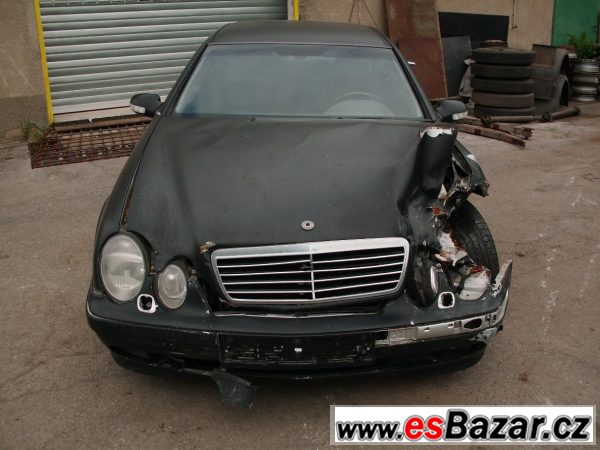 Mercedes 208 CLK – fotografie 1