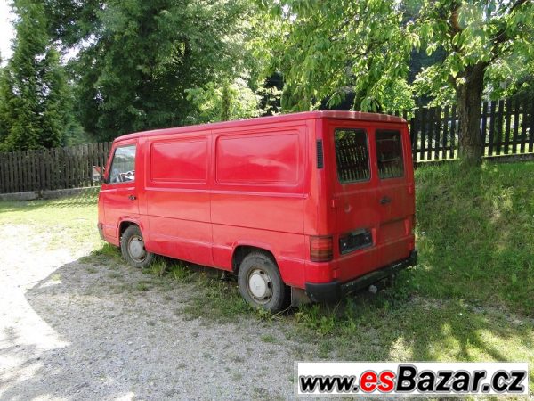 Mercedes-Benz 100D na díly – fotografie 3