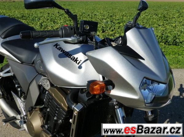 Kawasaki Z 750, nakedbike – fotografie 2