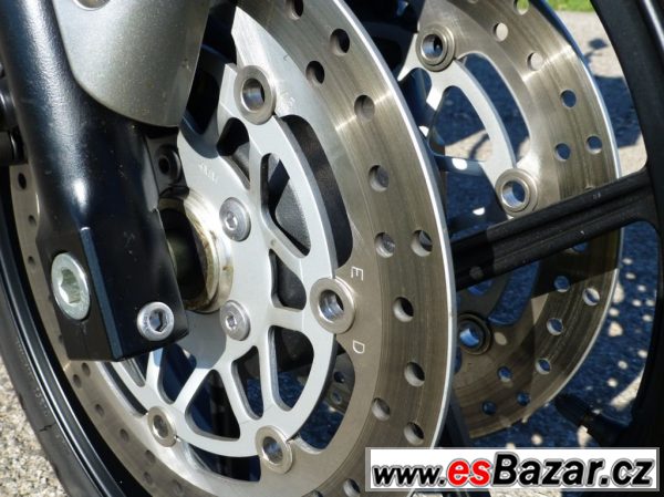 Kawasaki Z 750, nakedbike – fotografie 3