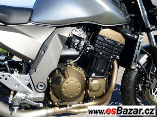 Kawasaki Z 750, nakedbike – fotografie 4