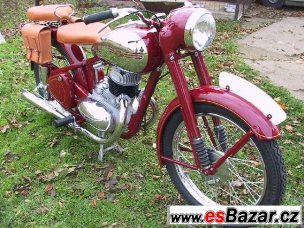 Jawa 250 Pérák F.J., silniční cestovní – fotografie 3