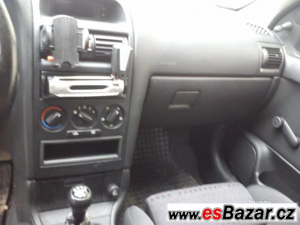 Opel Astra 2,0 dti – fotografie 1