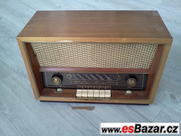 Historické rádio Tesla Rondo 522A – fotografie 1