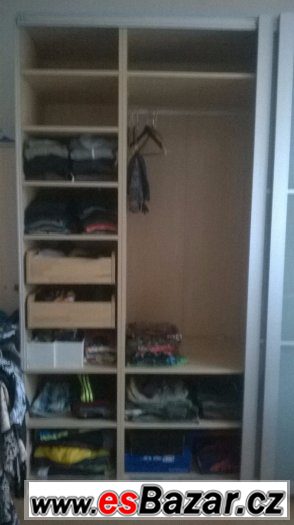 Velká šatní skříň PAX (IKEA) – fotografie 1