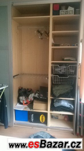 Velká šatní skříň PAX (IKEA) – fotografie 3