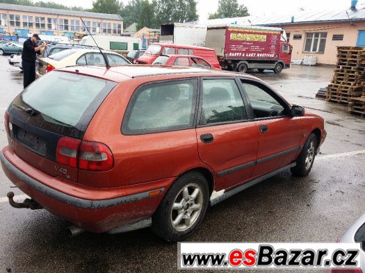 Volvo v40 1.8 r.v 2000 veškere nahradni dily – fotografie 2