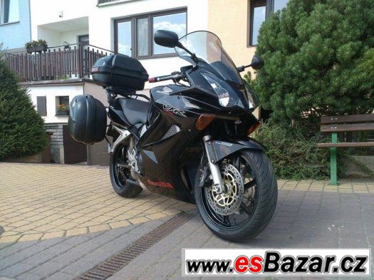 Honda VFR 800 VTEC – fotografie 4
