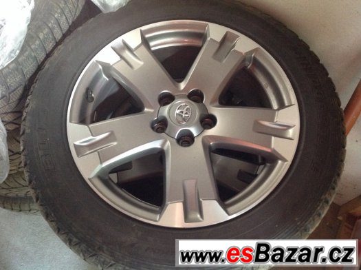 Toyota rav4 2,2 D-CAT 6 A/T Executive max. vybava, kuze – fotografie 4