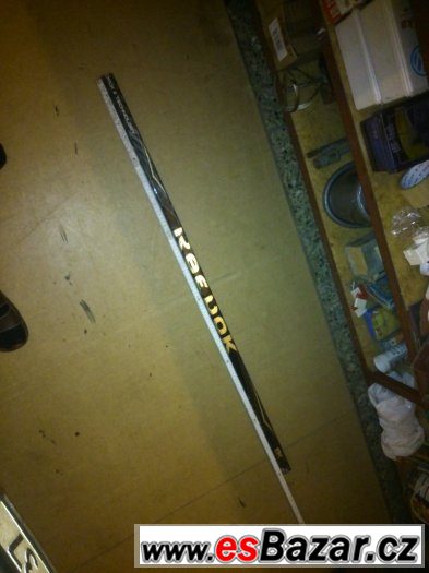 NEJVYŠŠÍ ŘADA - Shaft REEBOK 10K bez grippu – fotografie 1