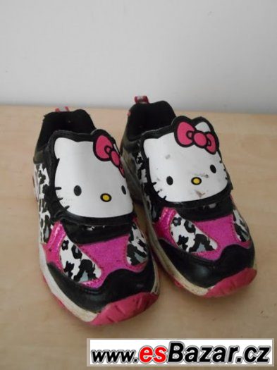 Dětské boty Hello Kitty blikající srdíčka VEL 26,5 – fotografie 2
