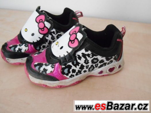 Dětské boty Hello Kitty blikající srdíčka VEL 26,5 – fotografie 3