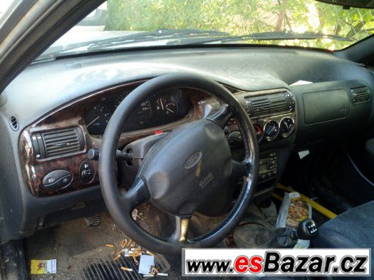 Ford Escort 1.8TD Ghia – fotografie 5