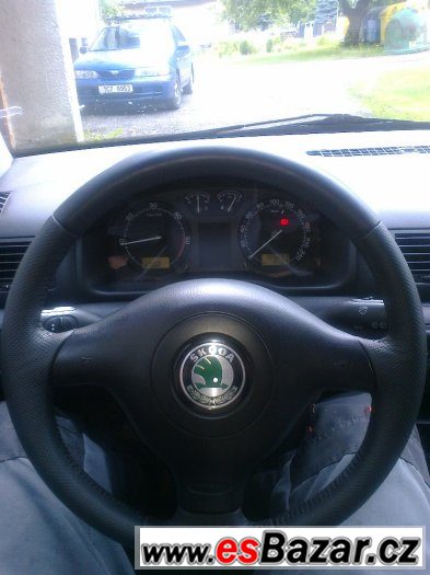 Skoda octavia combi 1,9 96kw – fotografie 4