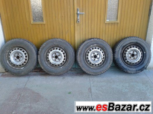5x112 Plech.disky 15 + zimní pneu 195/70/15 C 104/102 – fotografie 1