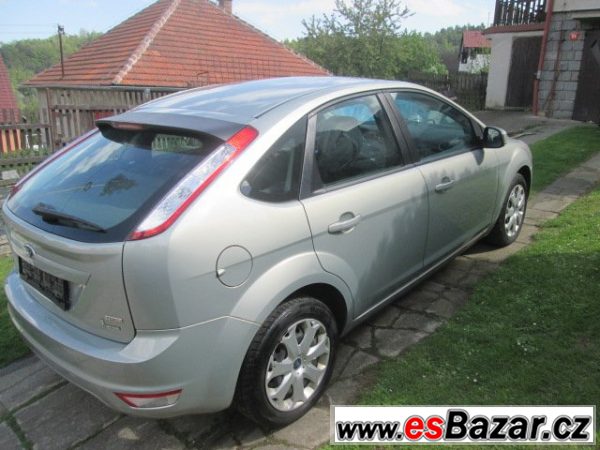 Ford Focus 1,8 TDCi Ghia – fotografie 2