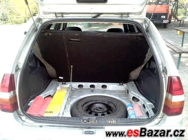 Ford Escort kombi 1,6i 16V – fotografie 2
