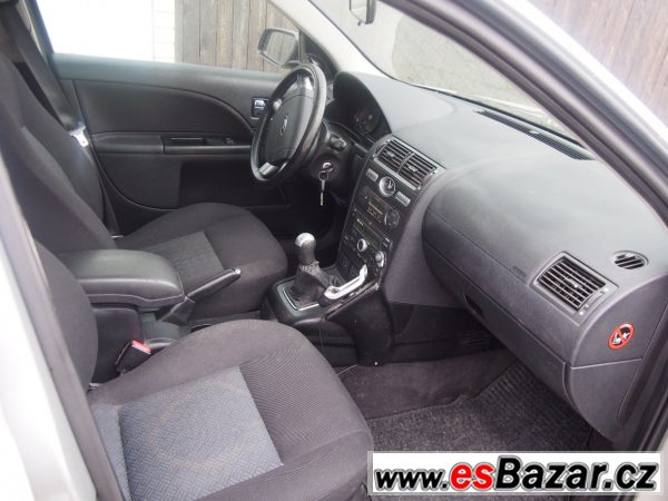 Ford Mondeo 2.0TDDi 2005 – fotografie 4