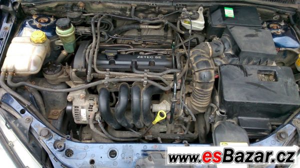 Ford Focus 1.6 Ghia – fotografie 6