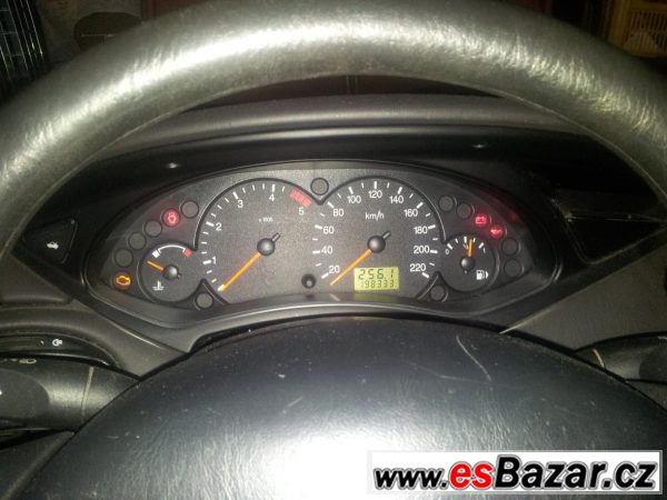 Ford Focus 1,8TDCI garážovaný – fotografie 5
