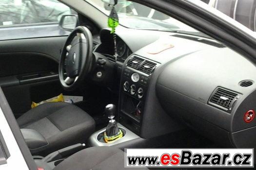 Ford Mondeo 81kW, 2003 – fotografie 4