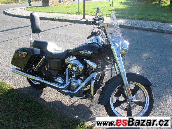 Harley & Davidson FLD Switchback  – fotografie 1