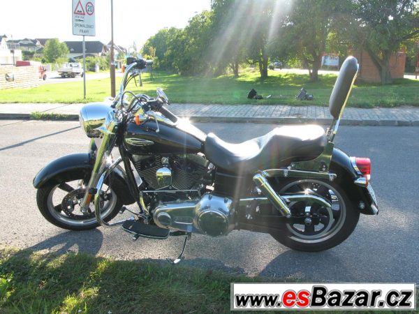 Harley & Davidson FLD Switchback  – fotografie 2