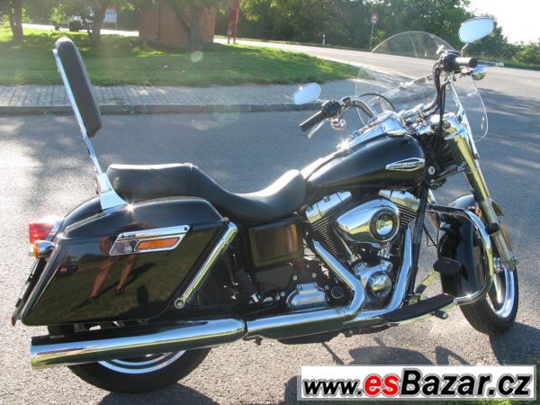 Harley & Davidson FLD Switchback  – fotografie 4