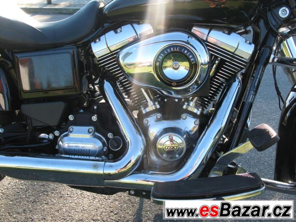 Harley & Davidson FLD Switchback  – fotografie 5