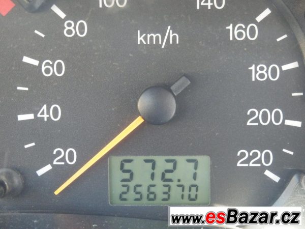 Ford Focus 1.8TDCi, 74kW, r. 2004 – fotografie 2