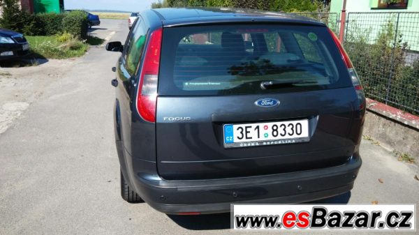 Ford FocusII kombi 1.6 16V 74kW LPG – fotografie 3
