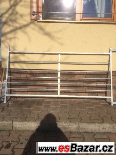 Ohrada pro ovce a kozy – fotografie 1