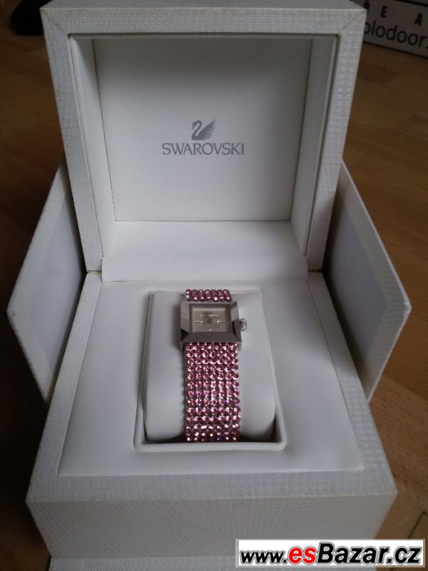 Dámské hodinky Swarovski – fotografie 2