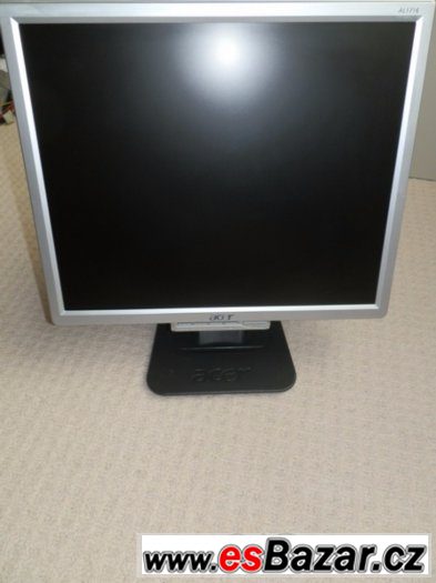 P4 2,8 GHz, 1 GB RAM, 250 GB HDD, 17" – fotografie 1