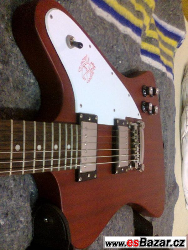 Epiphone Firebird Studio  – fotografie 1